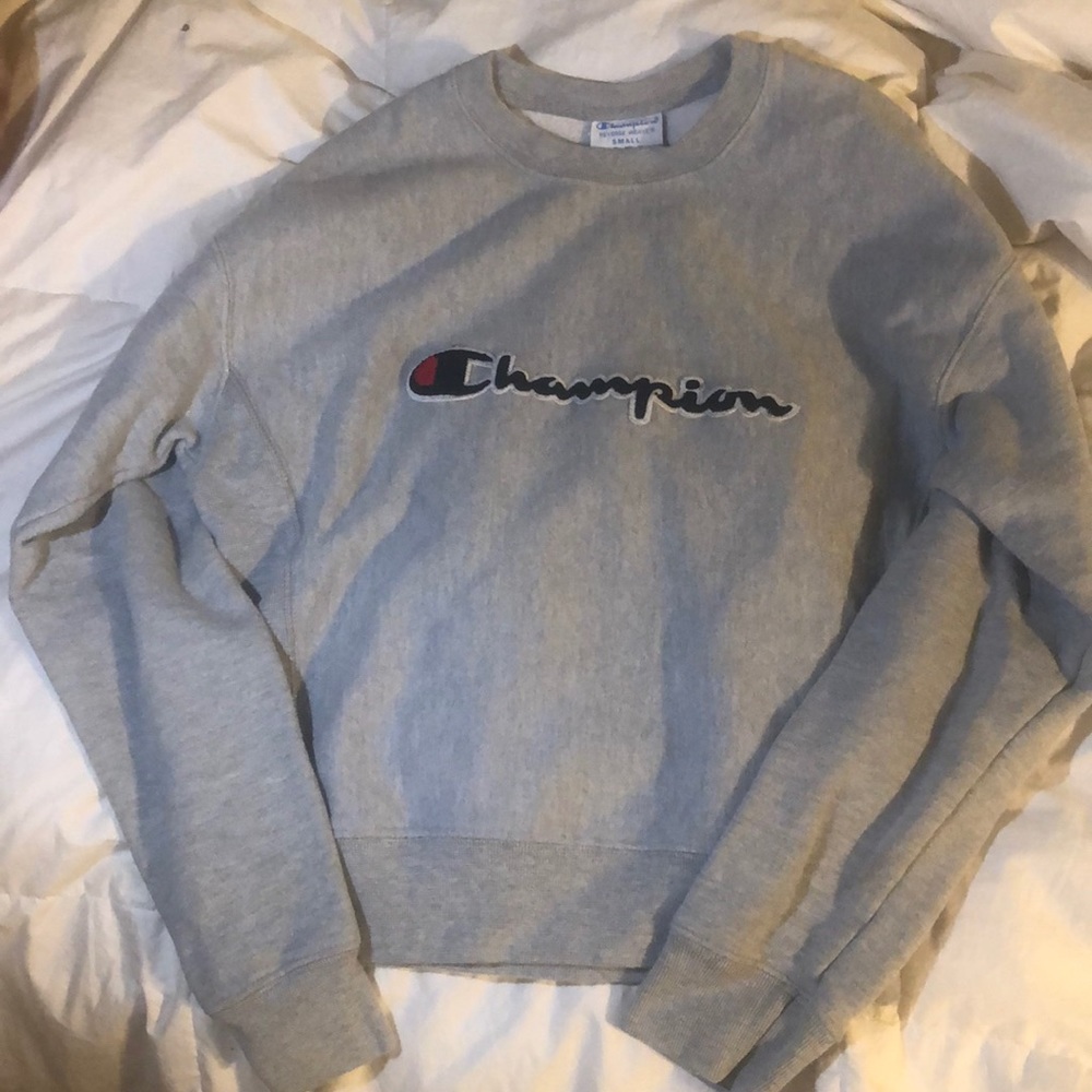 Women’s Champion crew neck sweatshirt in small